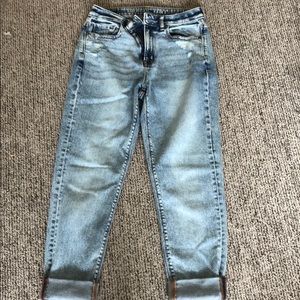 Brand new AE Stretch Mom Jeans